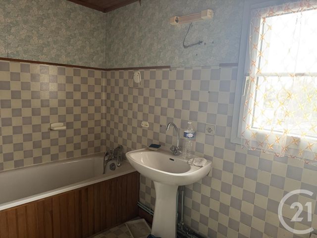 maison à vendre - 3 pièces - 114.0 m2 - LASSAY LES CHATEAUX - 53 - PAYS-DE-LOIRE - Century 21 Agence Pays D'Andaines