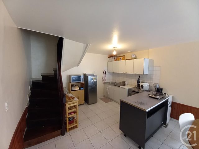 maison à louer - 3 pièces - 59.0 m2 - JAVRON LES CHAPELLES - 53 - PAYS-DE-LOIRE - Century 21 Agence Pays D'Andaines