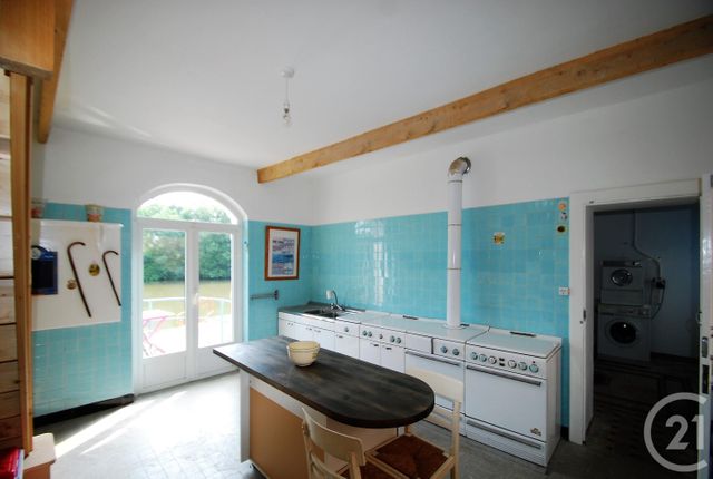 maison à vendre - 9 pièces - 237.5 m2 - LASSAY LES CHATEAUX - 53 - PAYS-DE-LOIRE - Century 21 Agence Pays D'Andaines