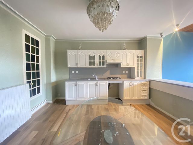 Appartement à louer - 5 pièces - 122.0 m2 - LASSAY LES CHATEAUX - 53 - PAYS-DE-LOIRE - Century 21 Agence Pays D'Andaines