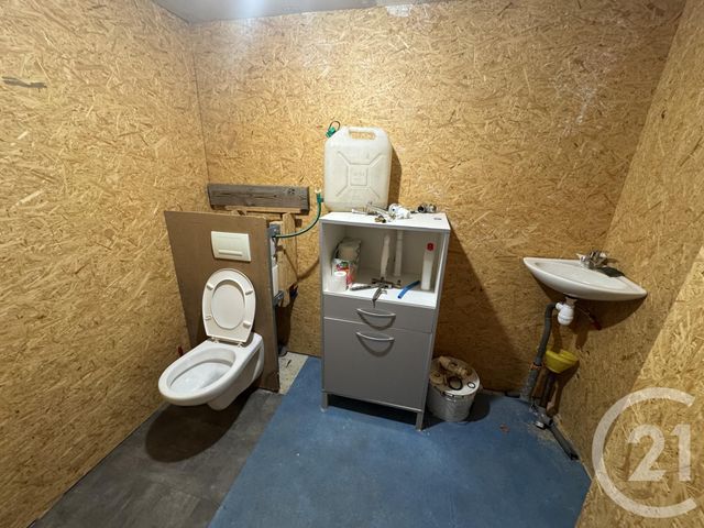 Afficher la photo en grand divers à vendre - 610.0 m2 - LASSAY LES CHATEAUX - 53 - PAYS-DE-LOIRE - Century 21 Agence Pays D'Andaines