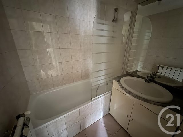 Afficher la photo en grand maison à vendre - 4 pièces - 61.45 m2 - MONTREUIL POULAY - 53 - PAYS-DE-LOIRE - Century 21 Agence Pays D'Andaines