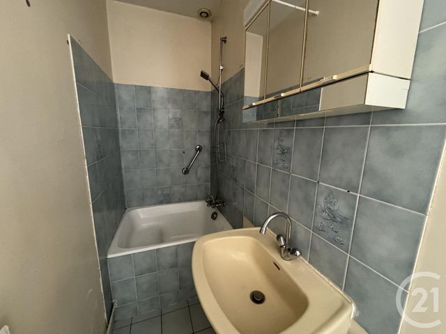 maison à vendre - 3 pièces - 72.0 m2 - LASSAY LES CHATEAUX - 53 - PAYS-DE-LOIRE - Century 21 Agence Pays D'Andaines