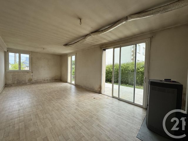maison à vendre - 4 pièces - 88.5 m2 - AMBRIERES LES VALLEES - 53 - PAYS-DE-LOIRE - Century 21 Agence Pays D'Andaines