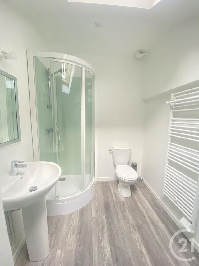 maison à louer - 4 pièces - 60.0 m2 - LASSAY LES CHATEAUX - 53 - PAYS-DE-LOIRE - Century 21 Agence Pays D'Andaines